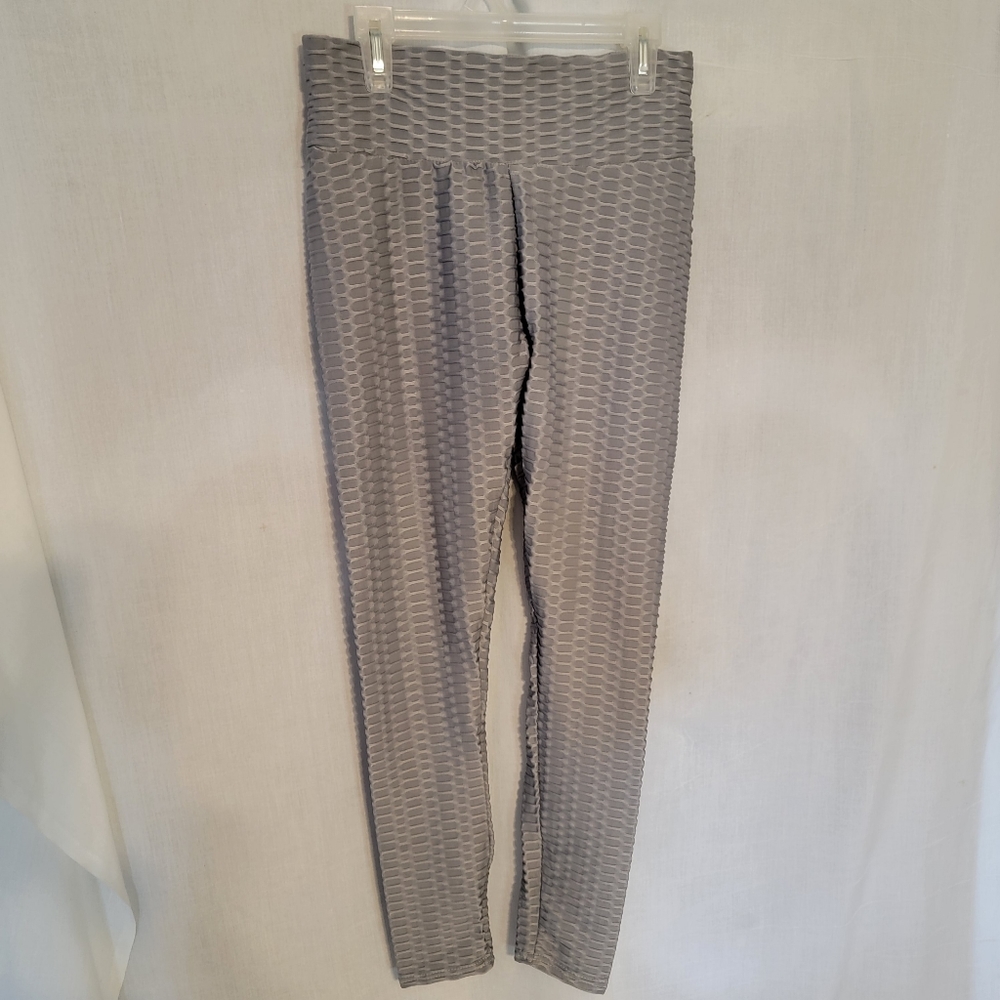 Energy fit wear honeycomb Anti-cellulite high waisted textured gray leggings.